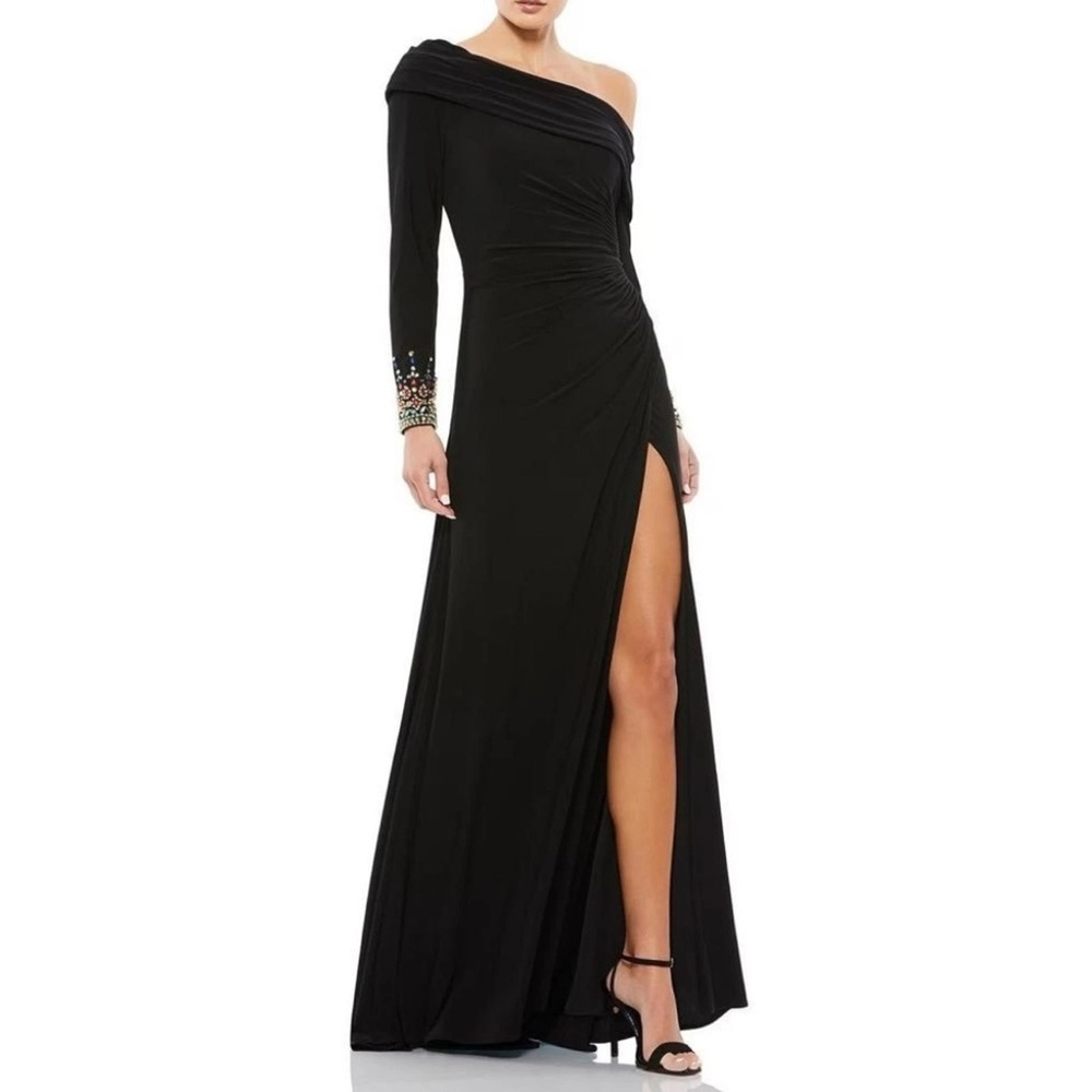 Mac Duggal Elegant Black One-Shoulder Gown
